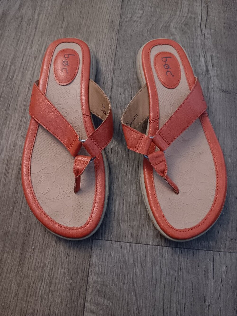 Born Concept Leather Flip Flops Women's Size 9